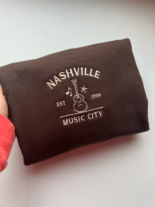 nashville embroidered crewneck