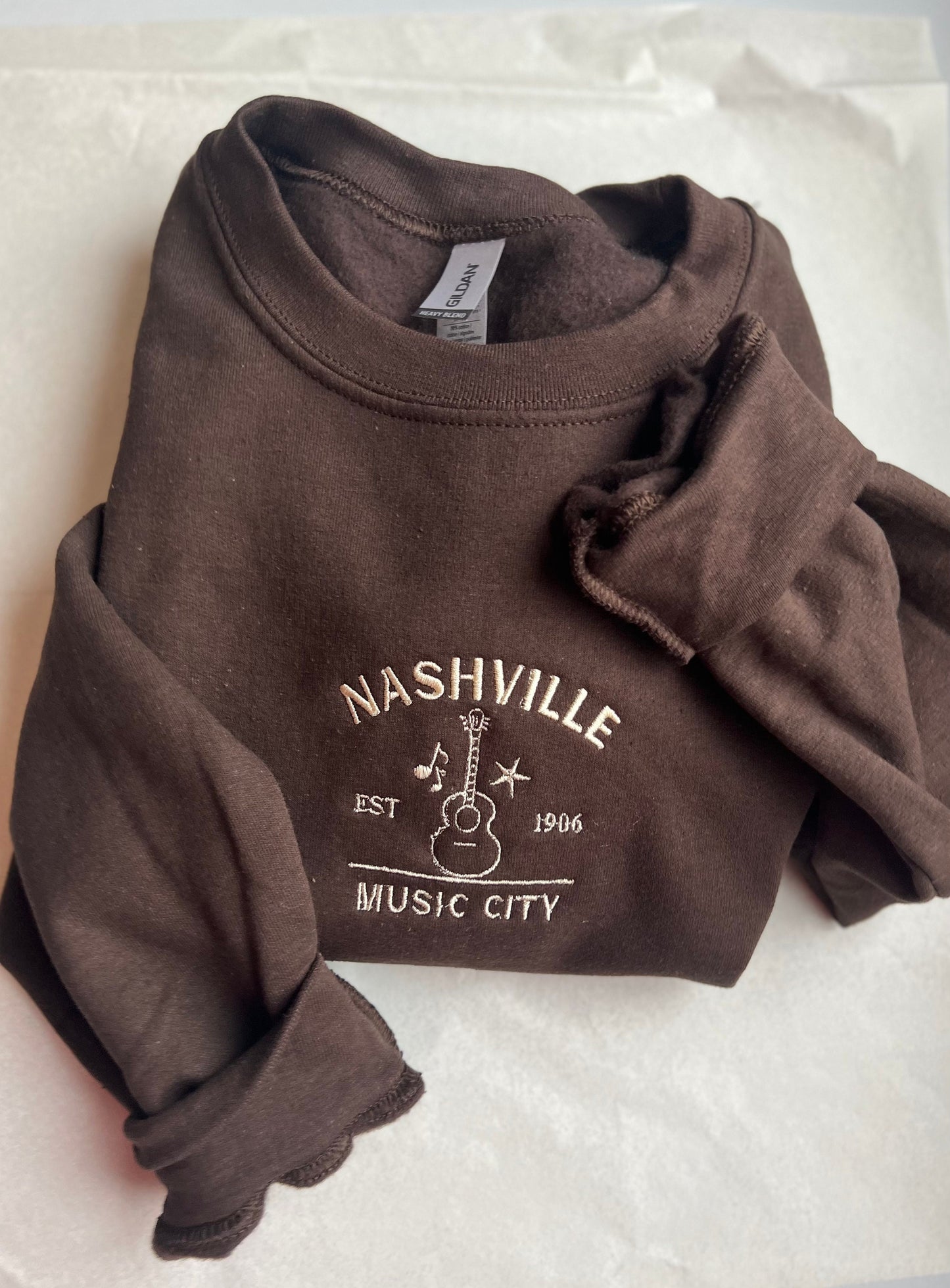 nashville embroidered crewneck